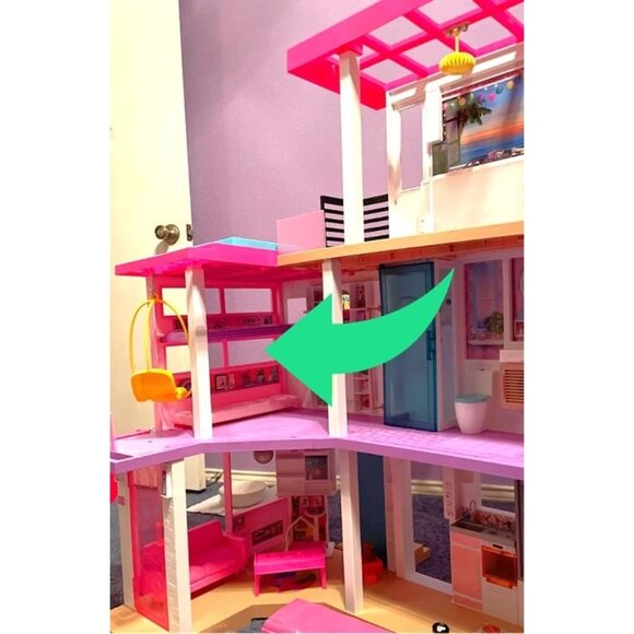 2021 Barbie Dream House Replacement Pink Bedroom Wall GRG93 with Purple Bed - Picture 6 of 6